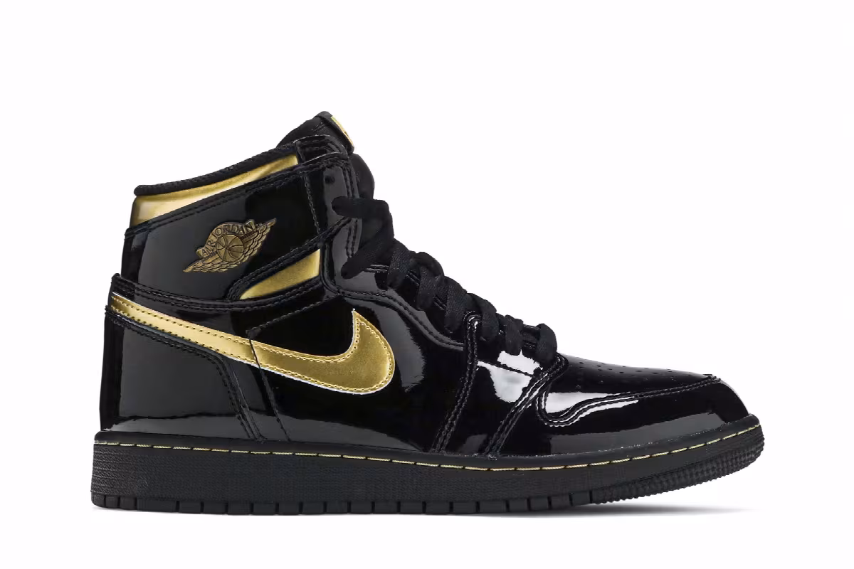 Air Jordan 1 High OG GS Black Metallic Gold, view 2