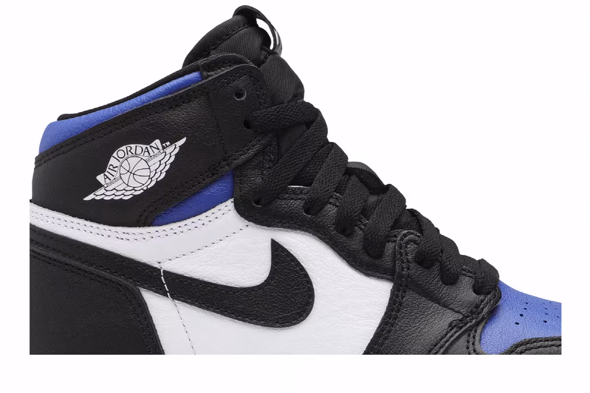 Air Jordan 1 High OG GS Royal Toe, view 3
