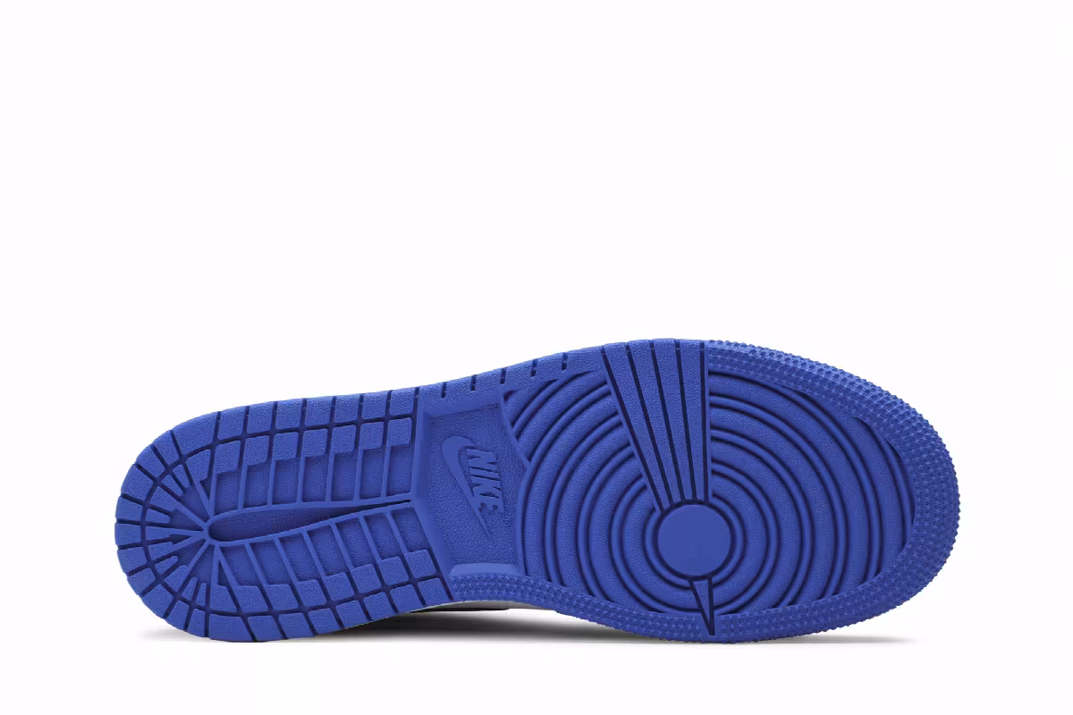 Air Jordan 1 High OG GS Royal Toe, view 5