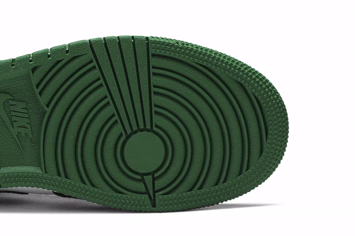 Air Jordan 1 Mid GS Black Pine Green, view 6