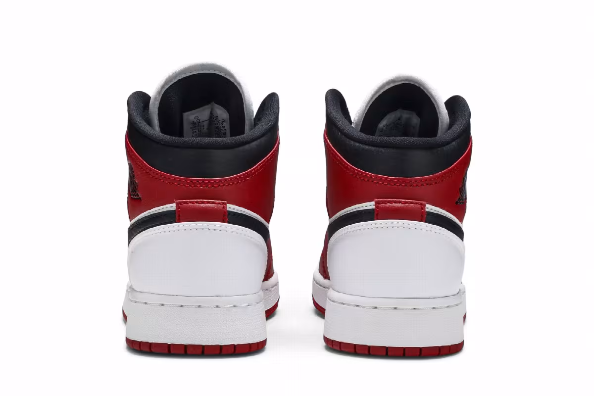 Air Jordan 1 Mid GS Chicago, view 7