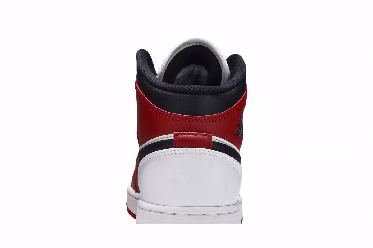 Air Jordan 1 Mid GS Chicago, view 8
