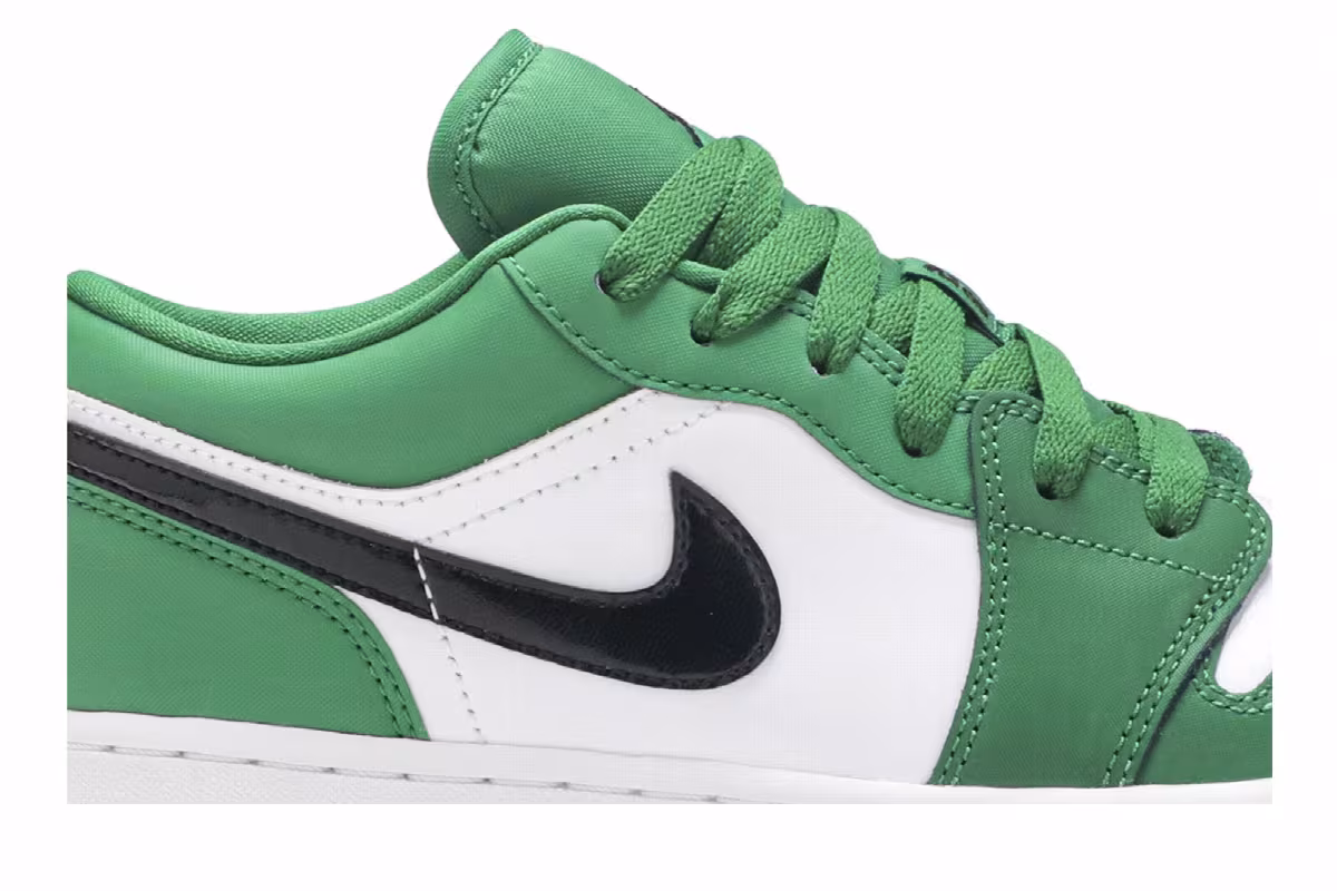 Air Jordan 1 Low GS Pine Green, view 3