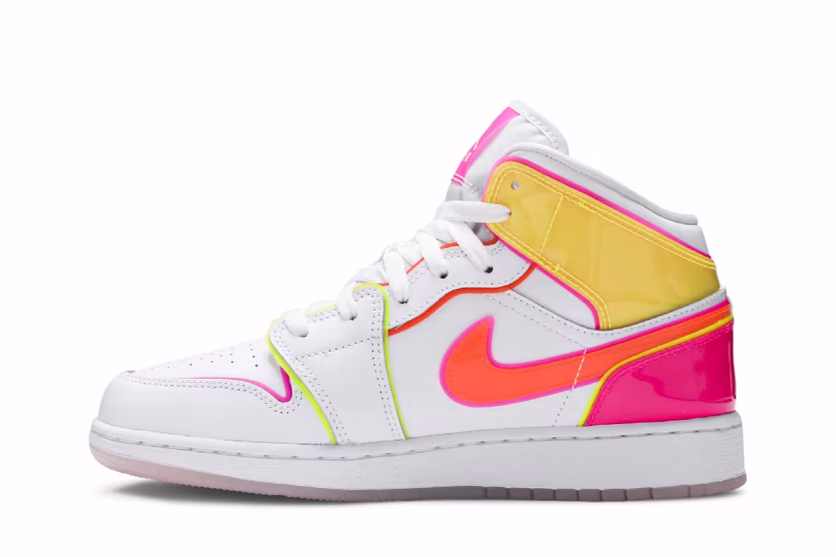 Air Jordan 1 Mid SE GS Edge Glow, view 4