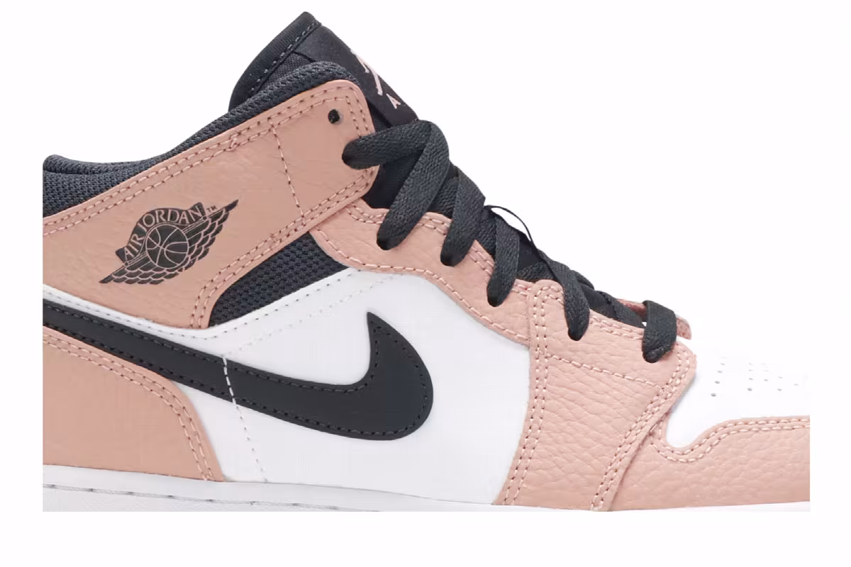 Air Jordan 1 Mid GS Pink Quartz, view 3