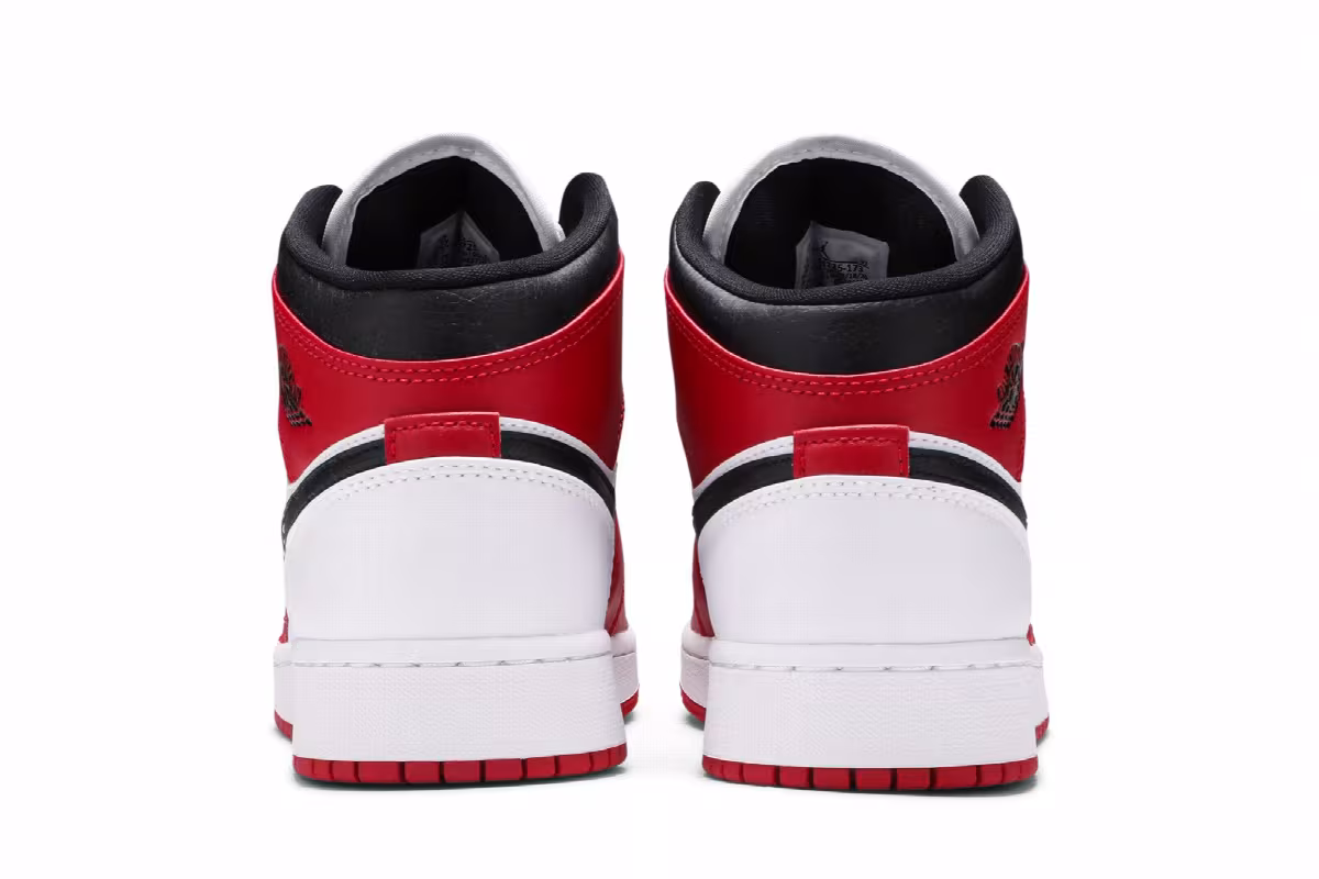 Air Jordan 1 Mid GS Chicago, view 7