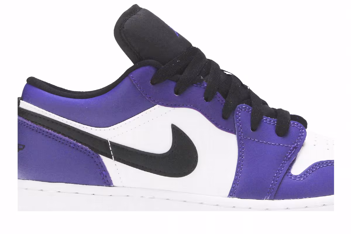 Air Jordan 1 Low GS Court Purple, view 3