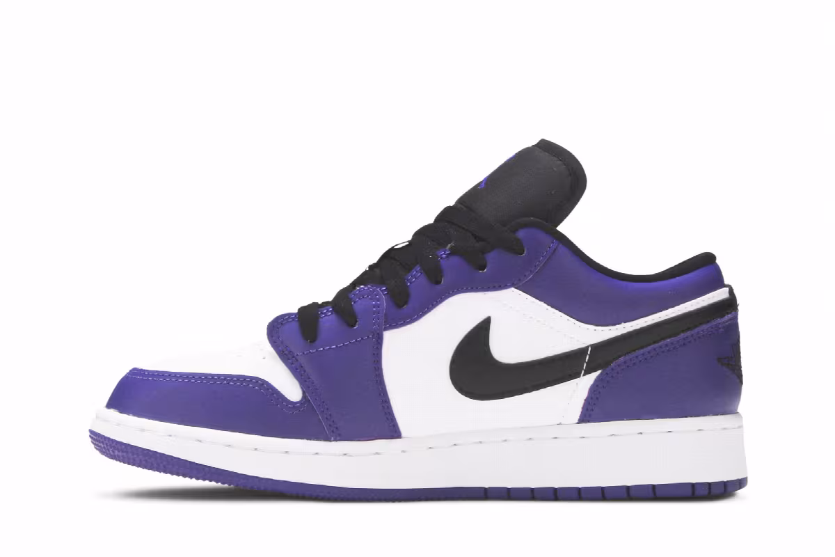 Air Jordan 1 Low GS Court Purple, view 4