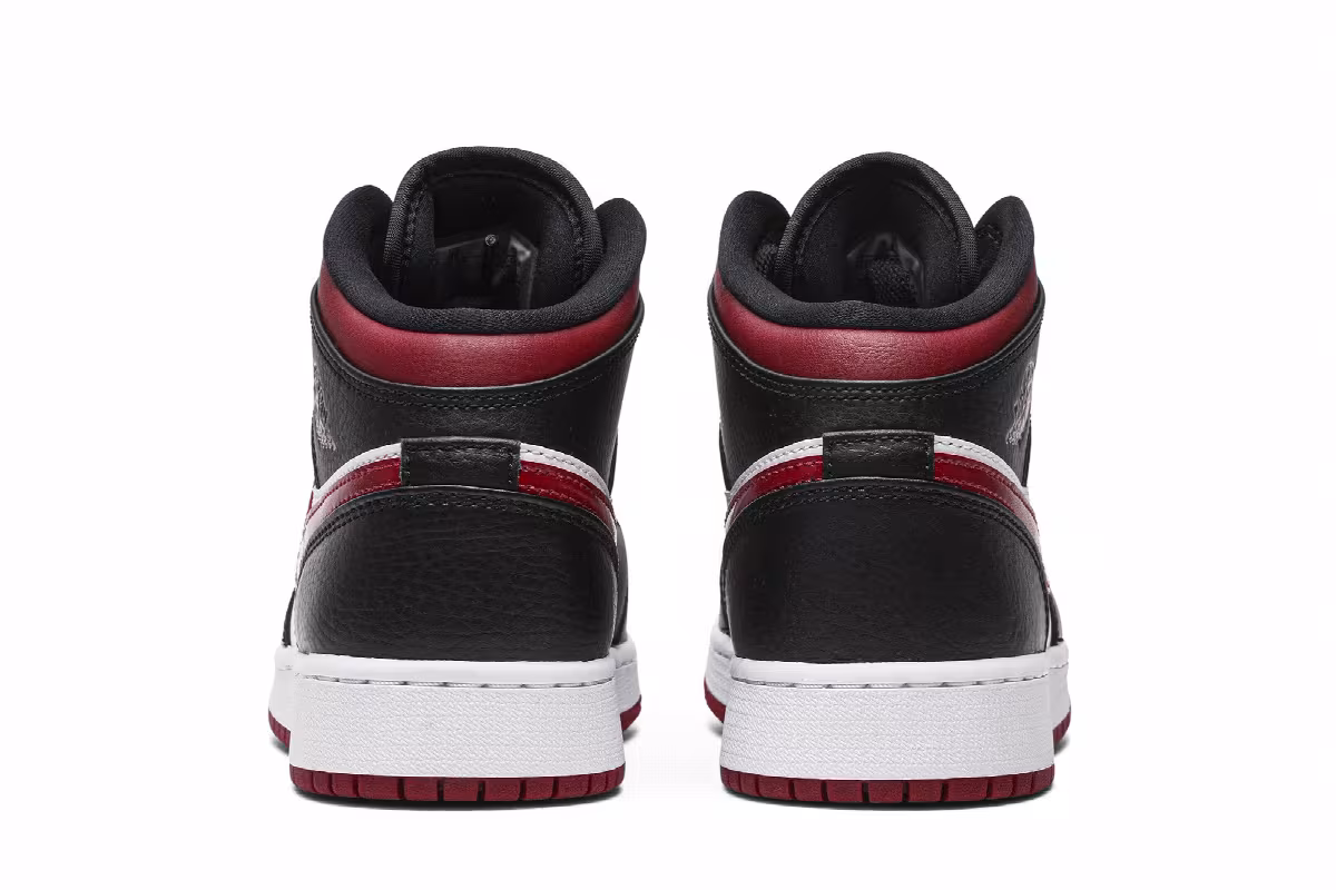 Air Jordan 1 Mid GS Noble Red, view 7