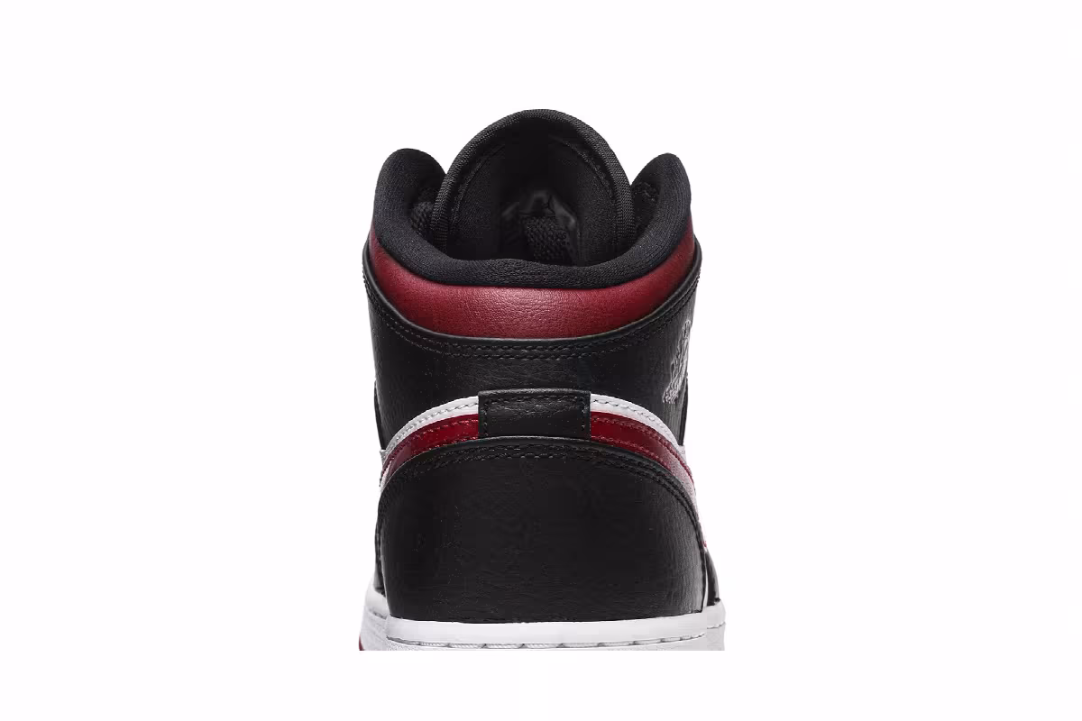Air Jordan 1 Mid GS Noble Red, view 8