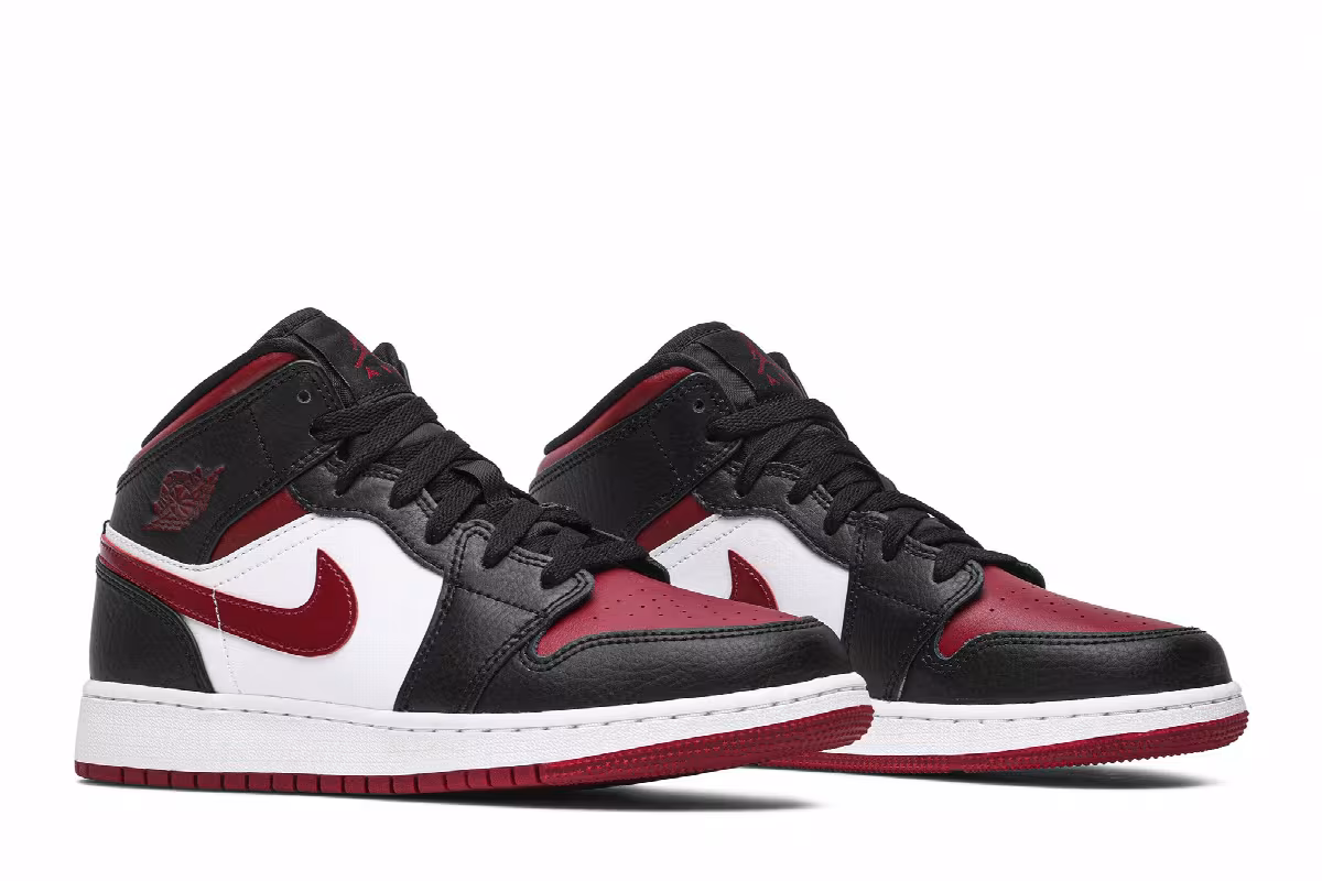 Air Jordan 1 Mid GS Noble Red, view 9