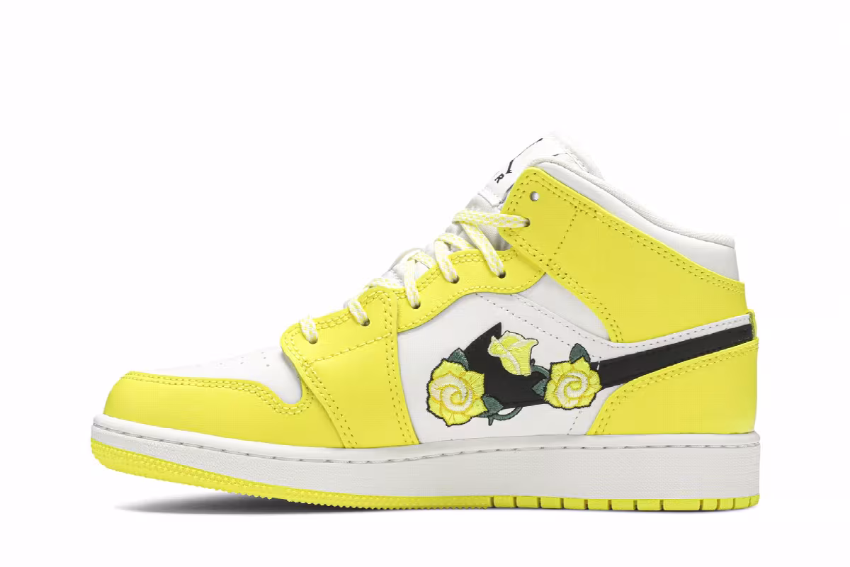 Air Jordan 1 Mid SE GS Rose Patch - Dynamic Yellow, view 4