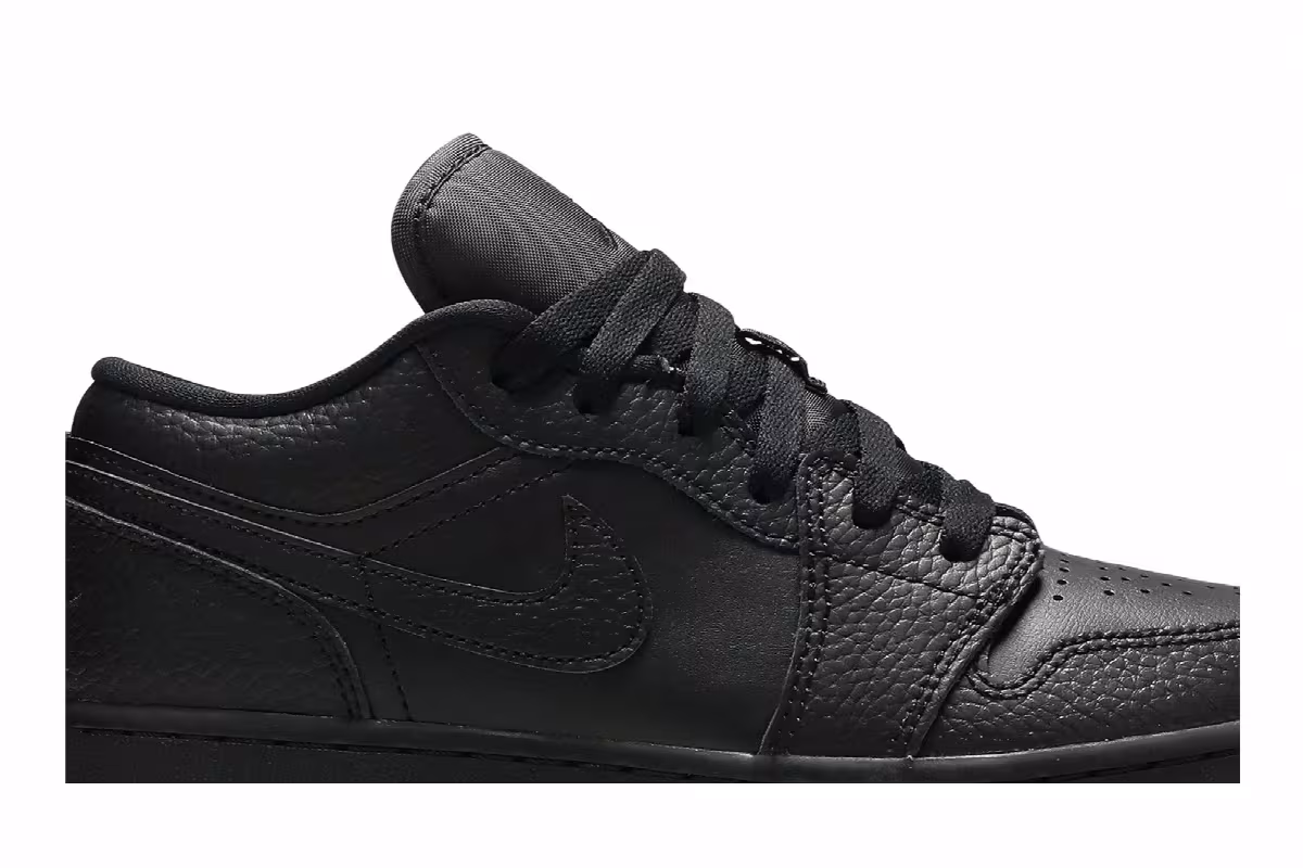 Air Jordan 1 Low GS Triple Black 2020, view 3