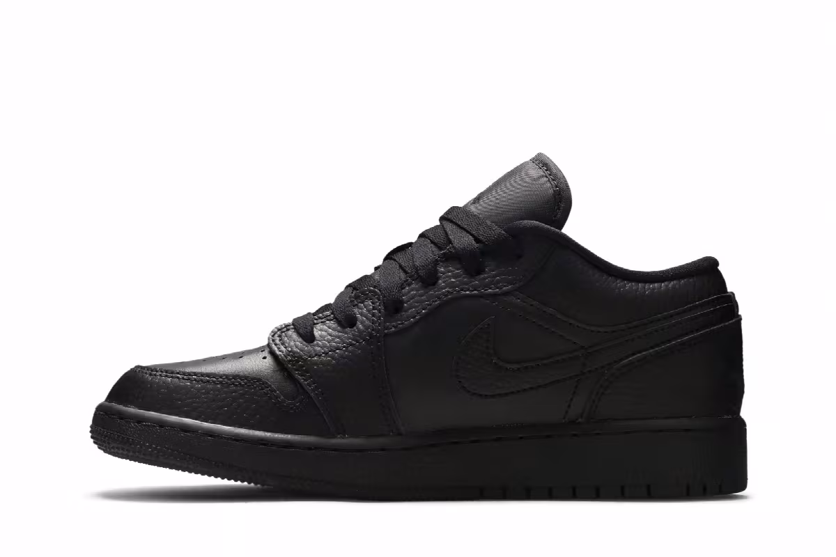 Air Jordan 1 Low GS Triple Black 2020, view 4