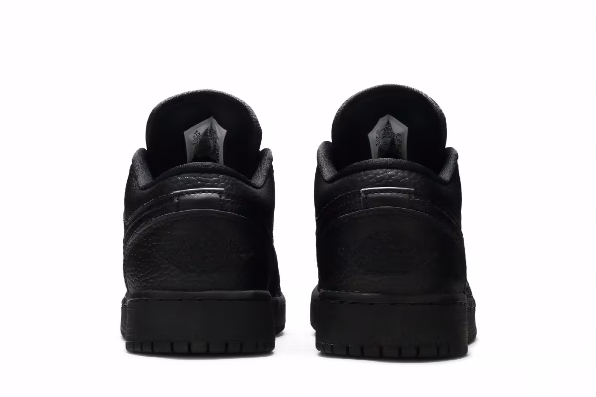 Air Jordan 1 Low GS Triple Black 2020, view 7