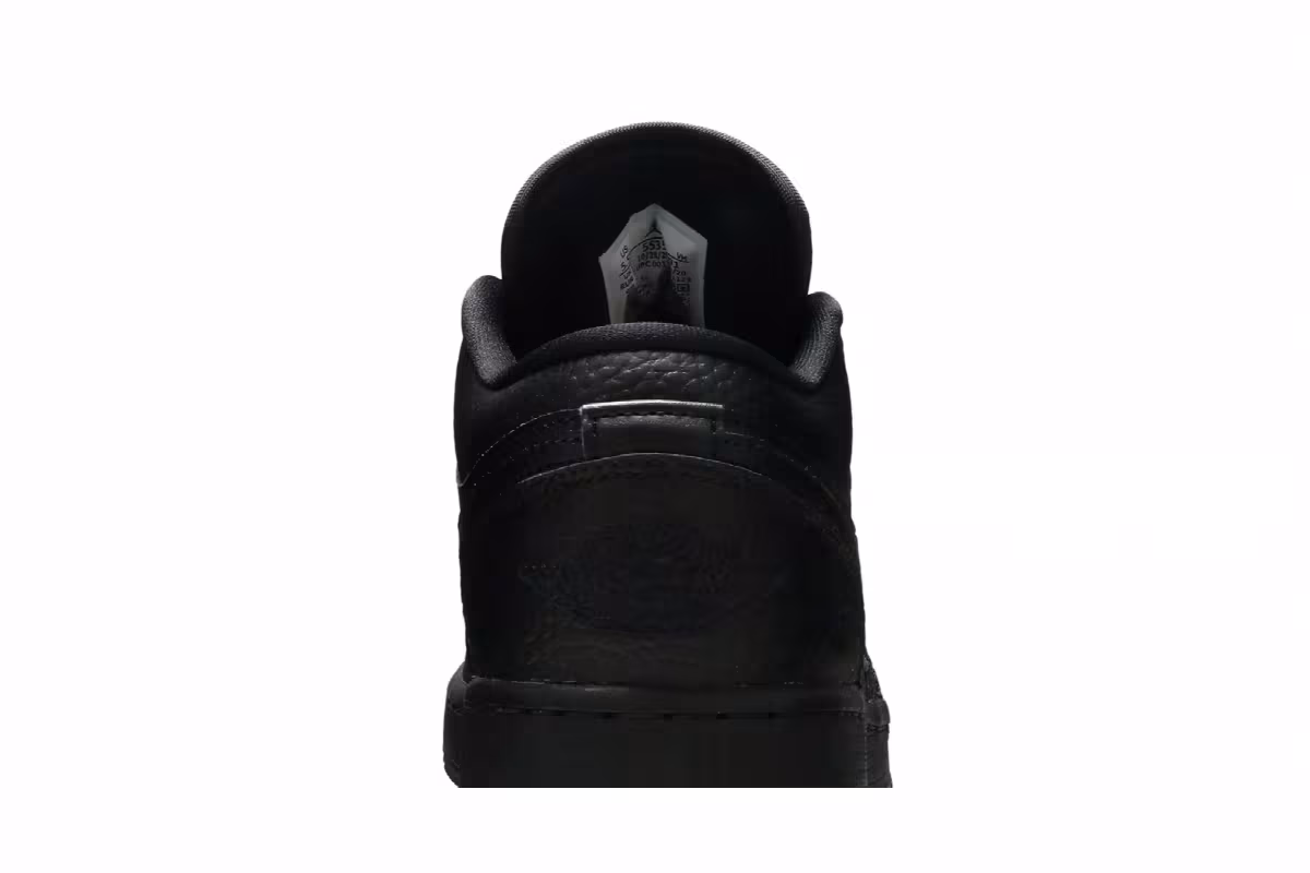 Air Jordan 1 Low GS Triple Black 2020, view 8
