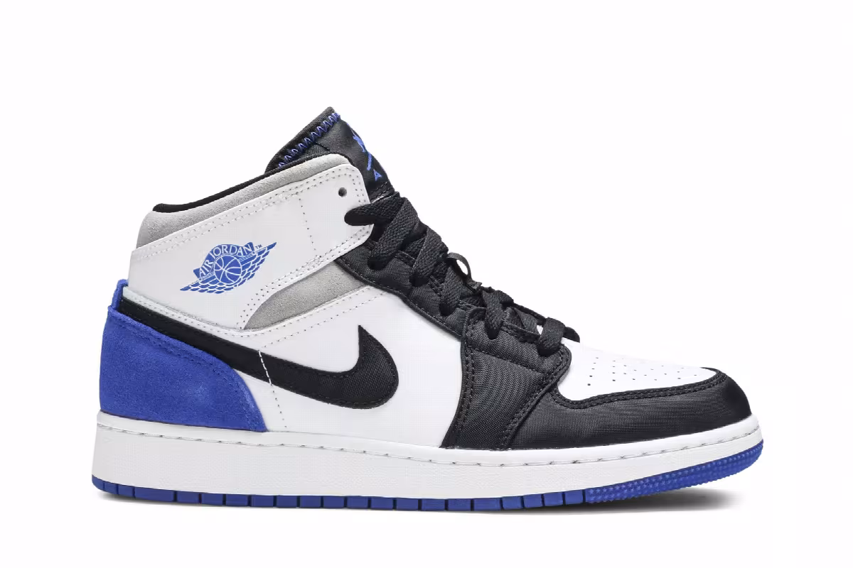Air Jordan 1 Mid SE GS Royal Black Toe, view 2