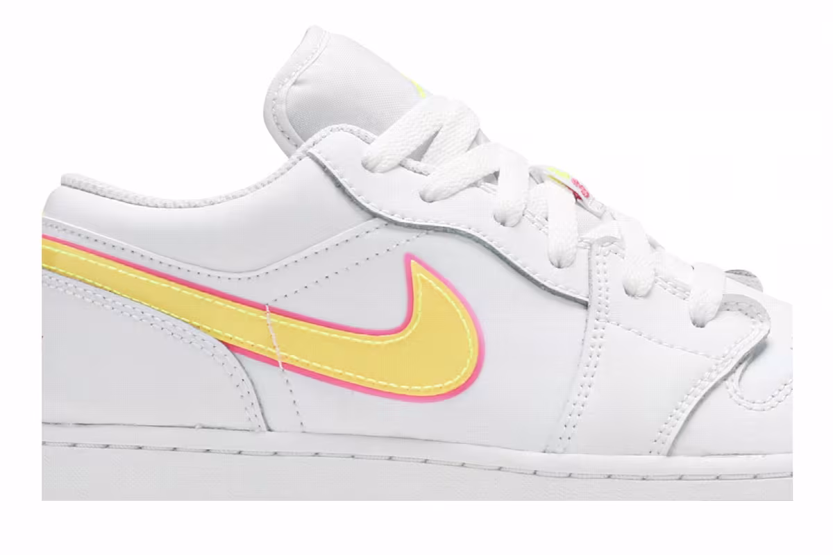 Air Jordan 1 Low GS Edge Glow, view 3