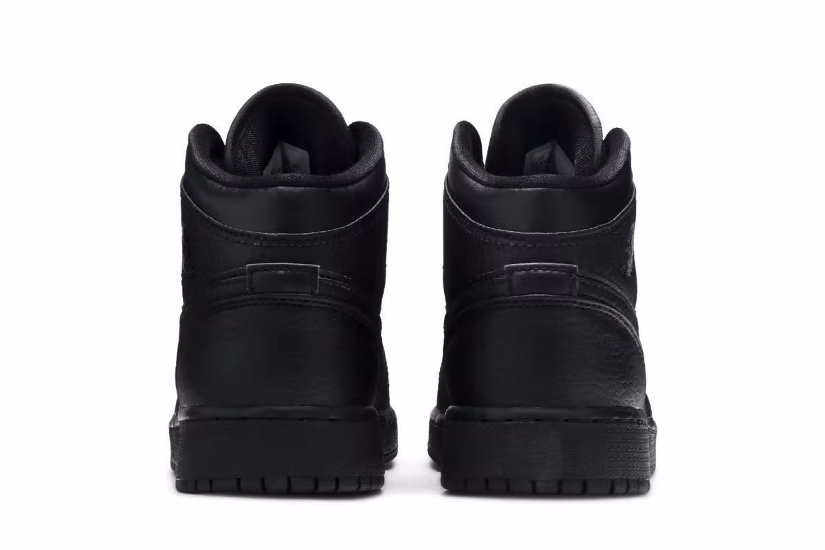 Air Jordan 1 Mid GS Triple Black 2020, view 7