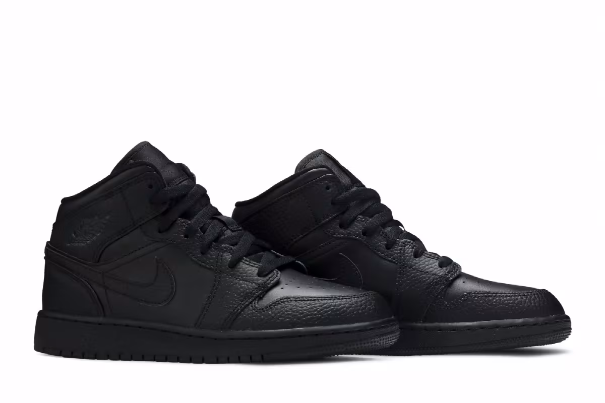 Air Jordan 1 Mid GS Triple Black 2020, view 9