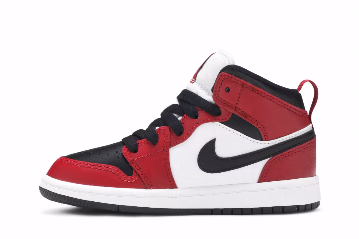 Air Jordan 1 Mid PS Chicago Black Toe, view 4