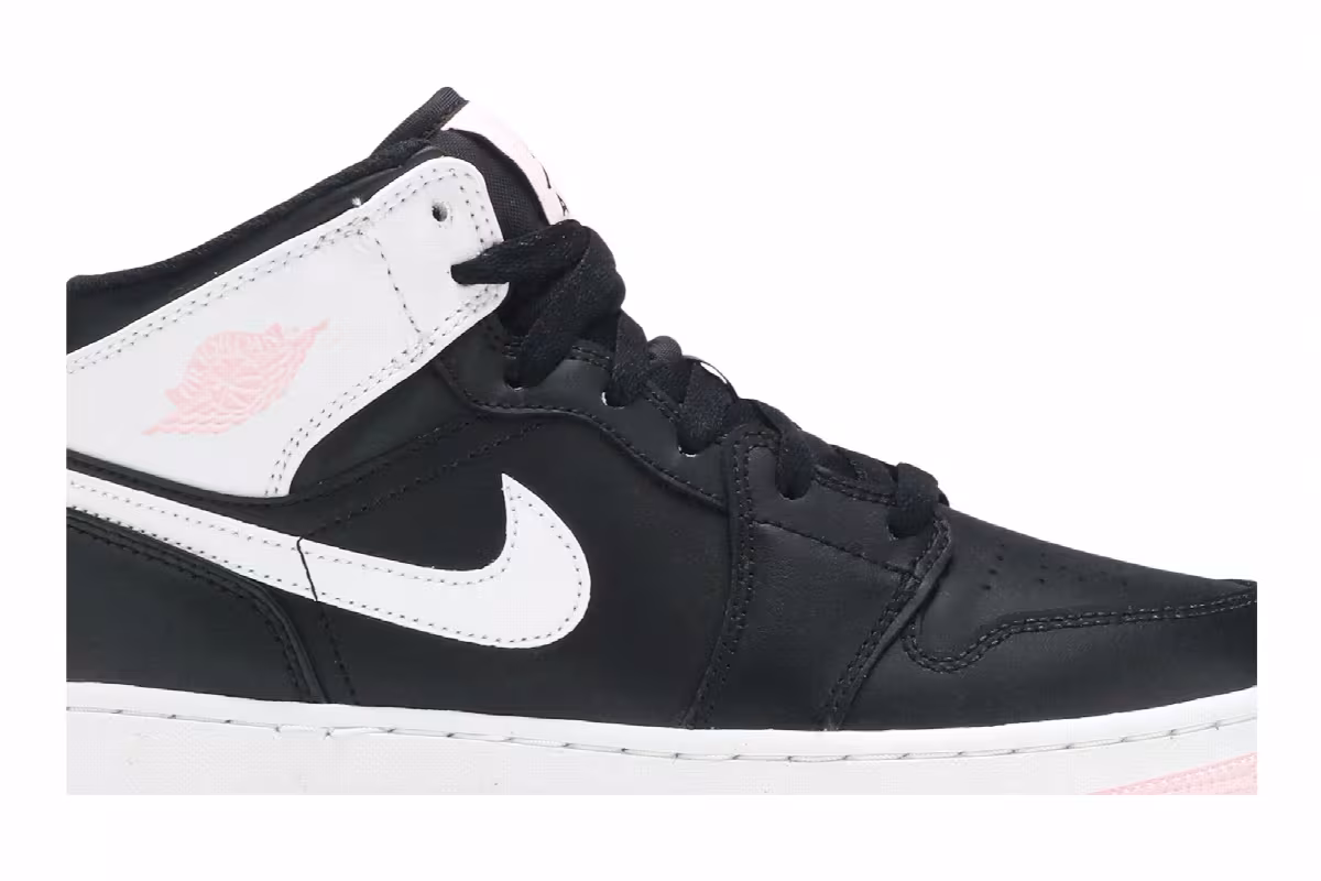 Air Jordan 1 Mid GS Arctic Punch, view 3