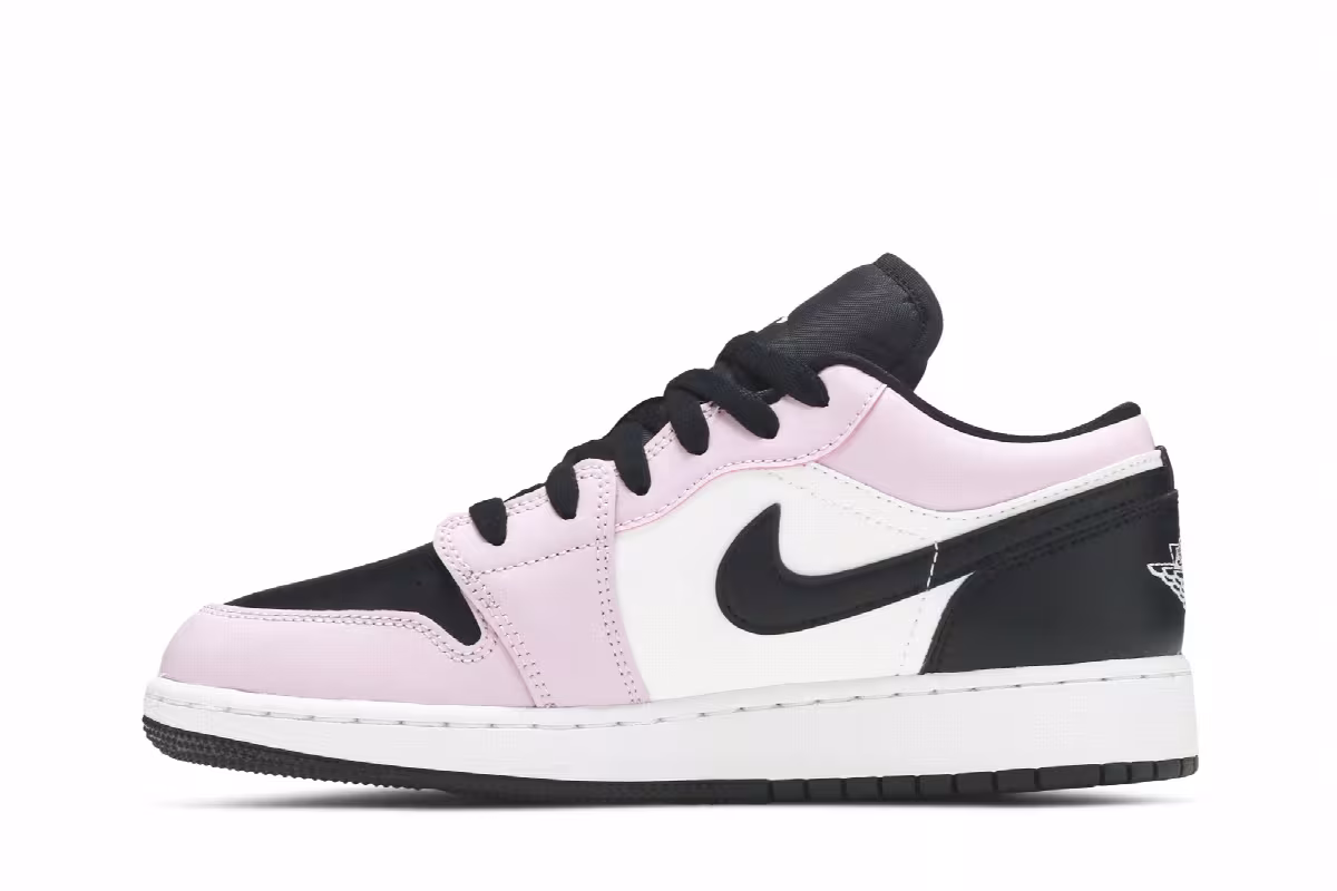 Air Jordan 1 Low GS Light Arctic Pink, view 4