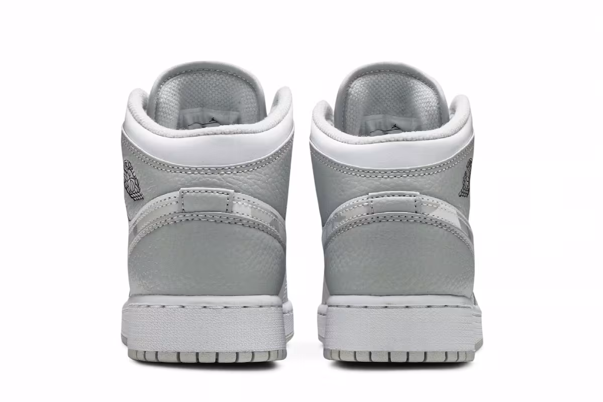Air Jordan 1 Mid SE GS Swoosh Logo - Grey Camo, view 7