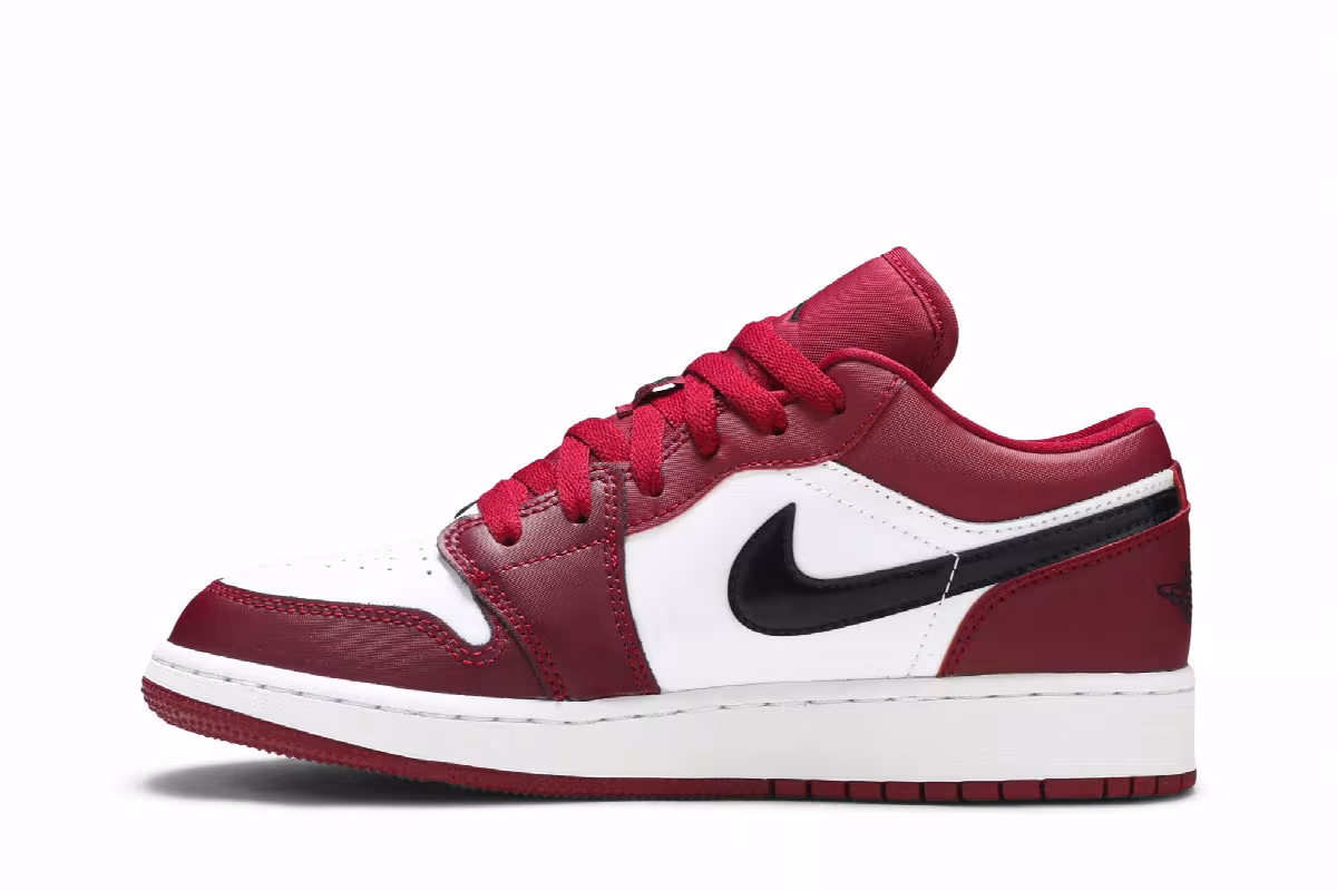 Air Jordan 1 Low GS Noble Red, view 4