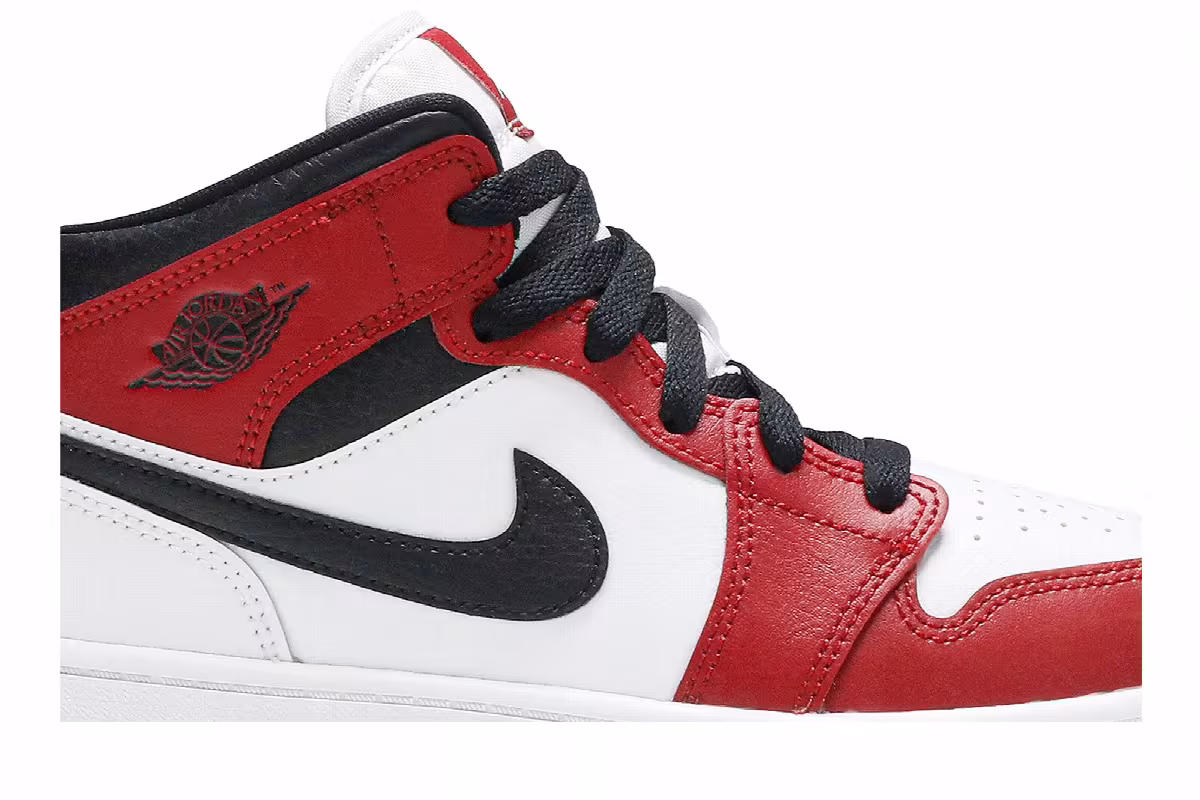 Air Jordan 1 Mid PS Chicago, view 3