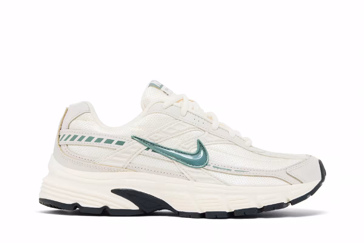 Nike Women's Initiator Soft Pearl Clay Green, view 2