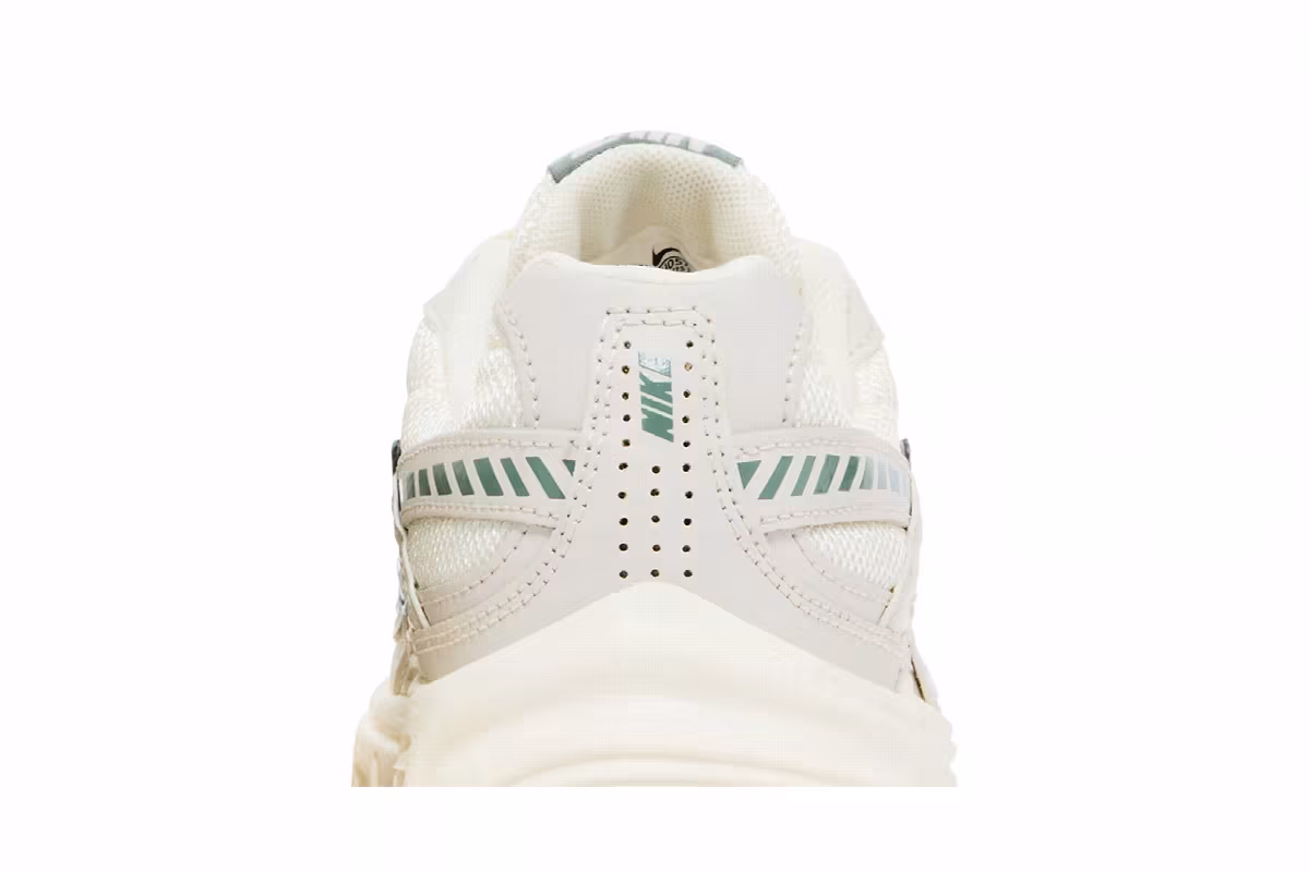 Nike Women's Initiator Soft Pearl Clay Green, view 8