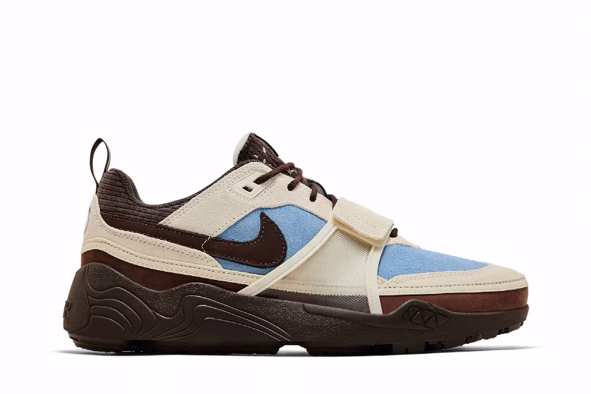 Travis Scott x Nike Zoom Field Jaxx Leche Blue, view 2