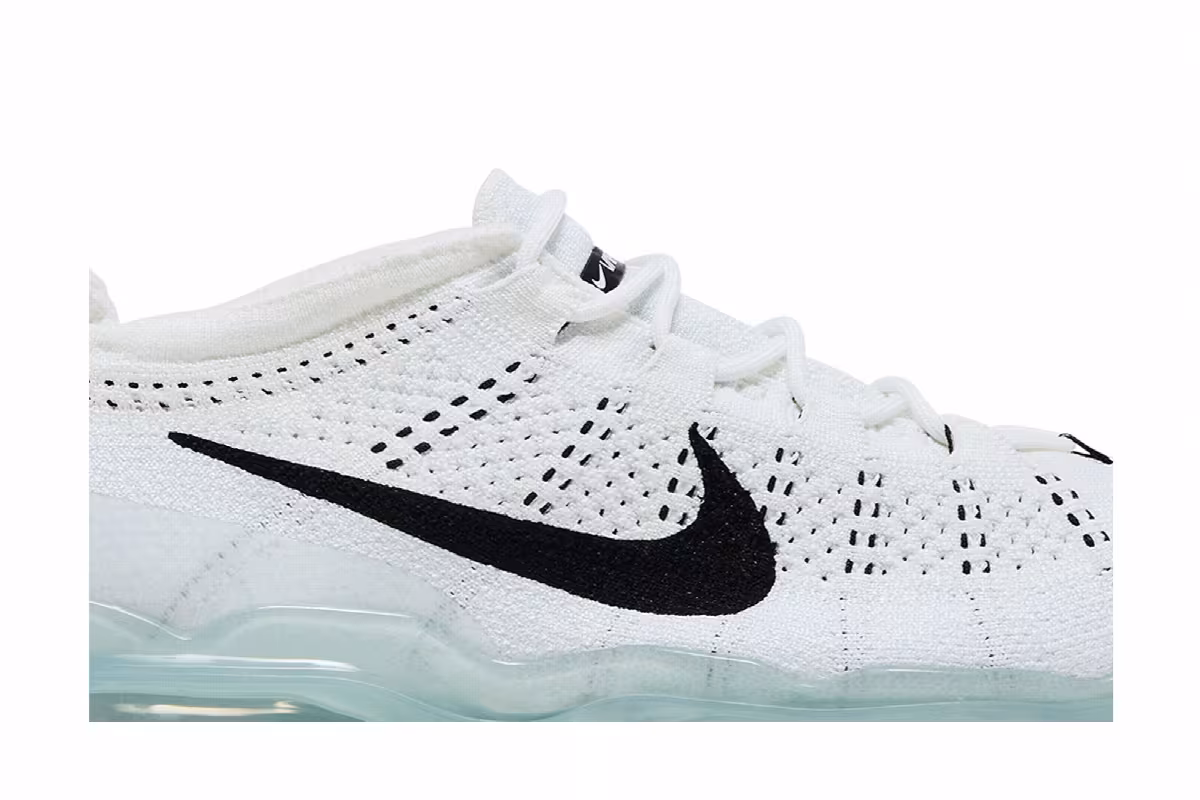 Nike Air VaporMax 2023 Flyknit White Pure Platinum Black, view 3