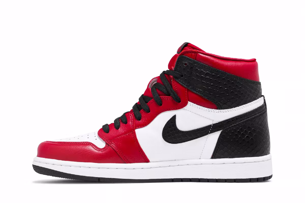 Women's Air Jordan 1 High OG Satin Red, view 4