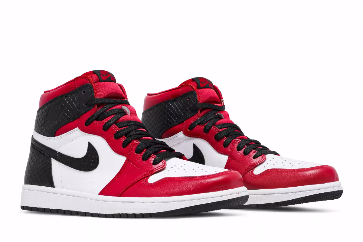 Women's Air Jordan 1 High OG Satin Red, view 9