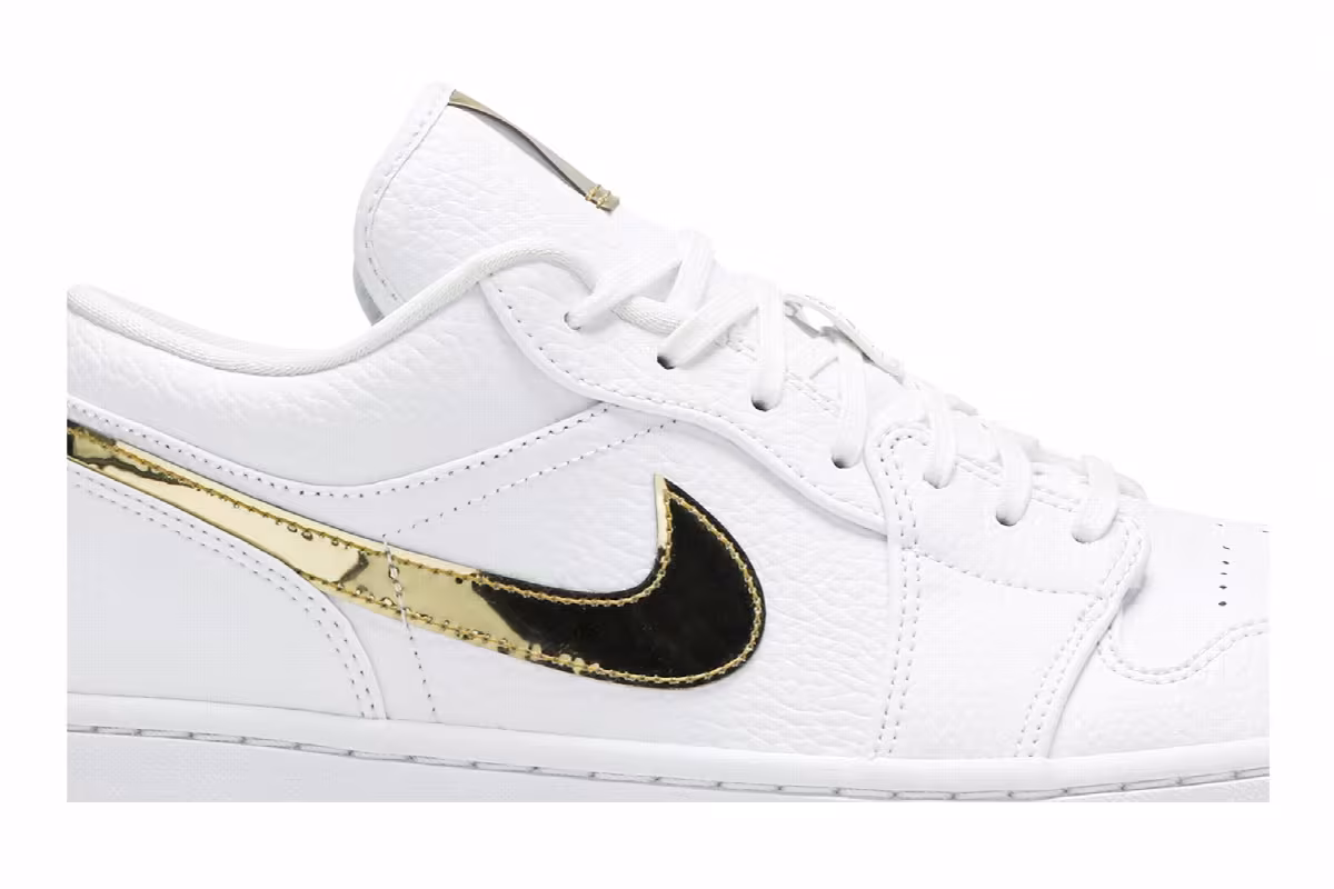 Women's Air Jordan 1 Low White Metallic Gold, view 3