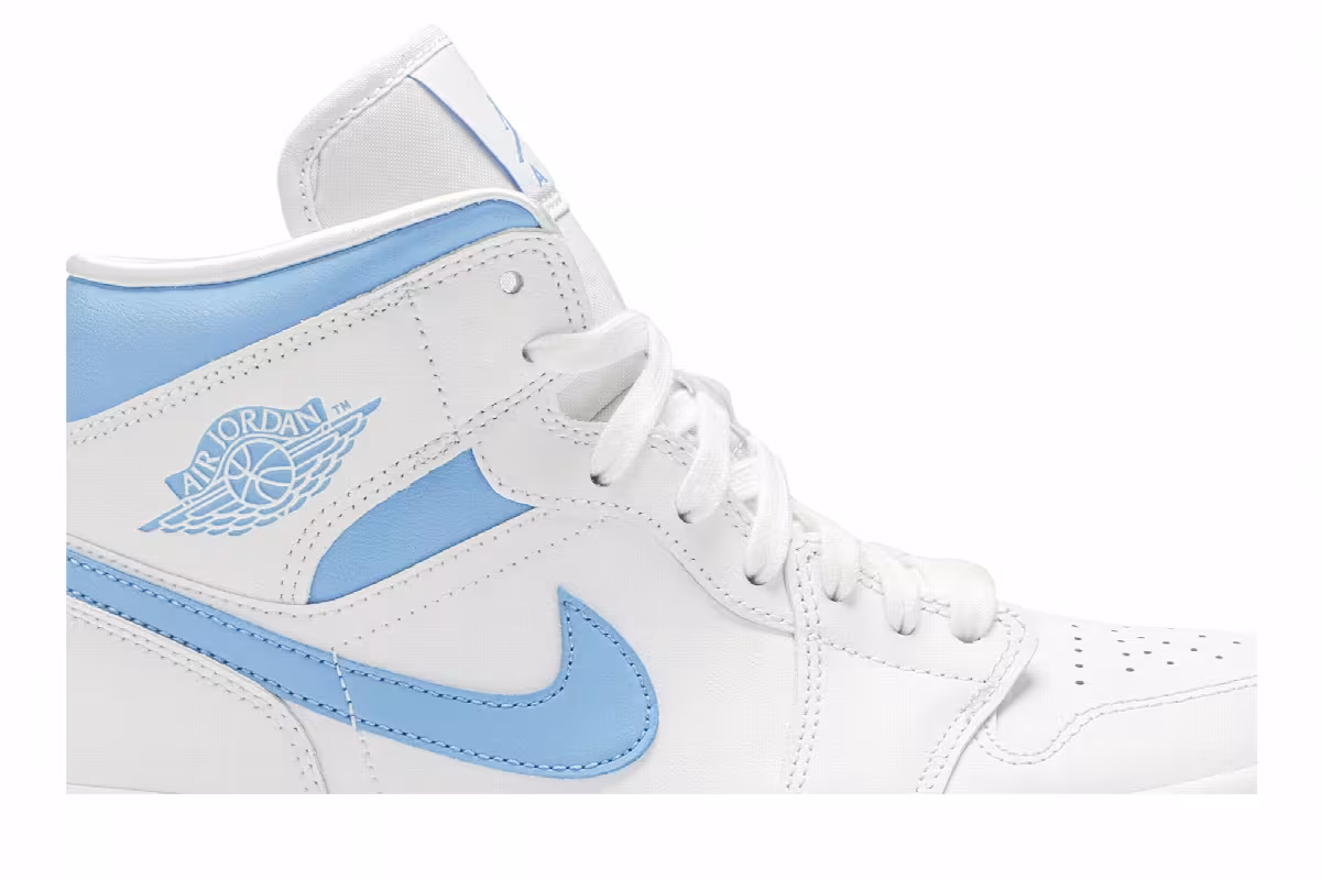 Women's Air Jordan 1 Mid UNC, view 3