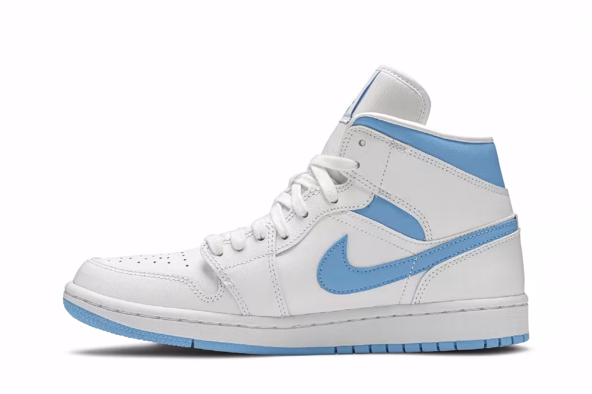 Women's Air Jordan 1 Mid UNC, view 4