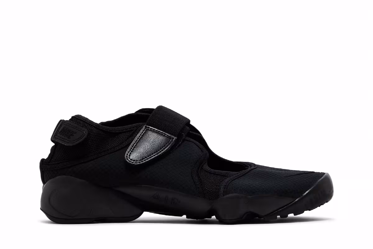 Nike Women's Air Rift Breathe Triple Black, view 2