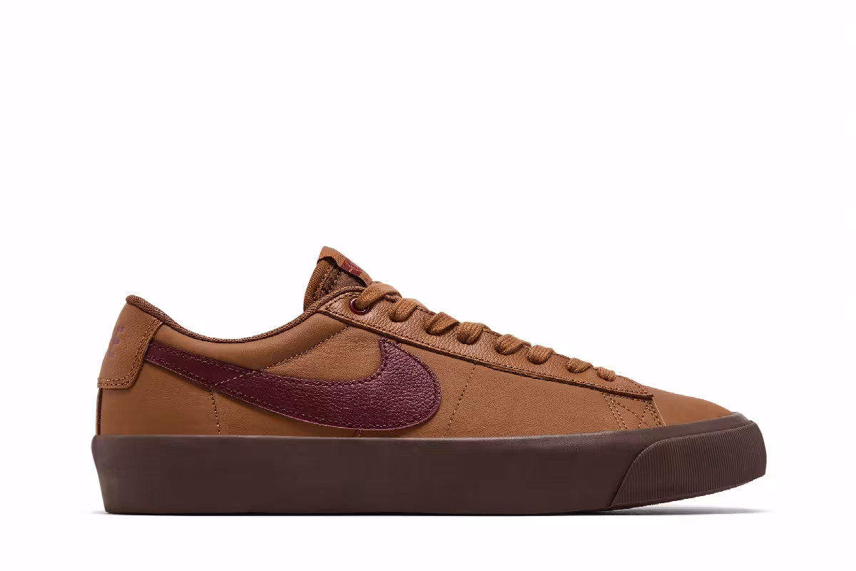 Nike Zoom Blazer Low Pro GT SB Light British Tan Dark Team Red, view 2