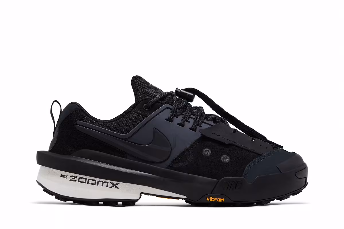 sacai x Nike Zegamadome Black, view 2