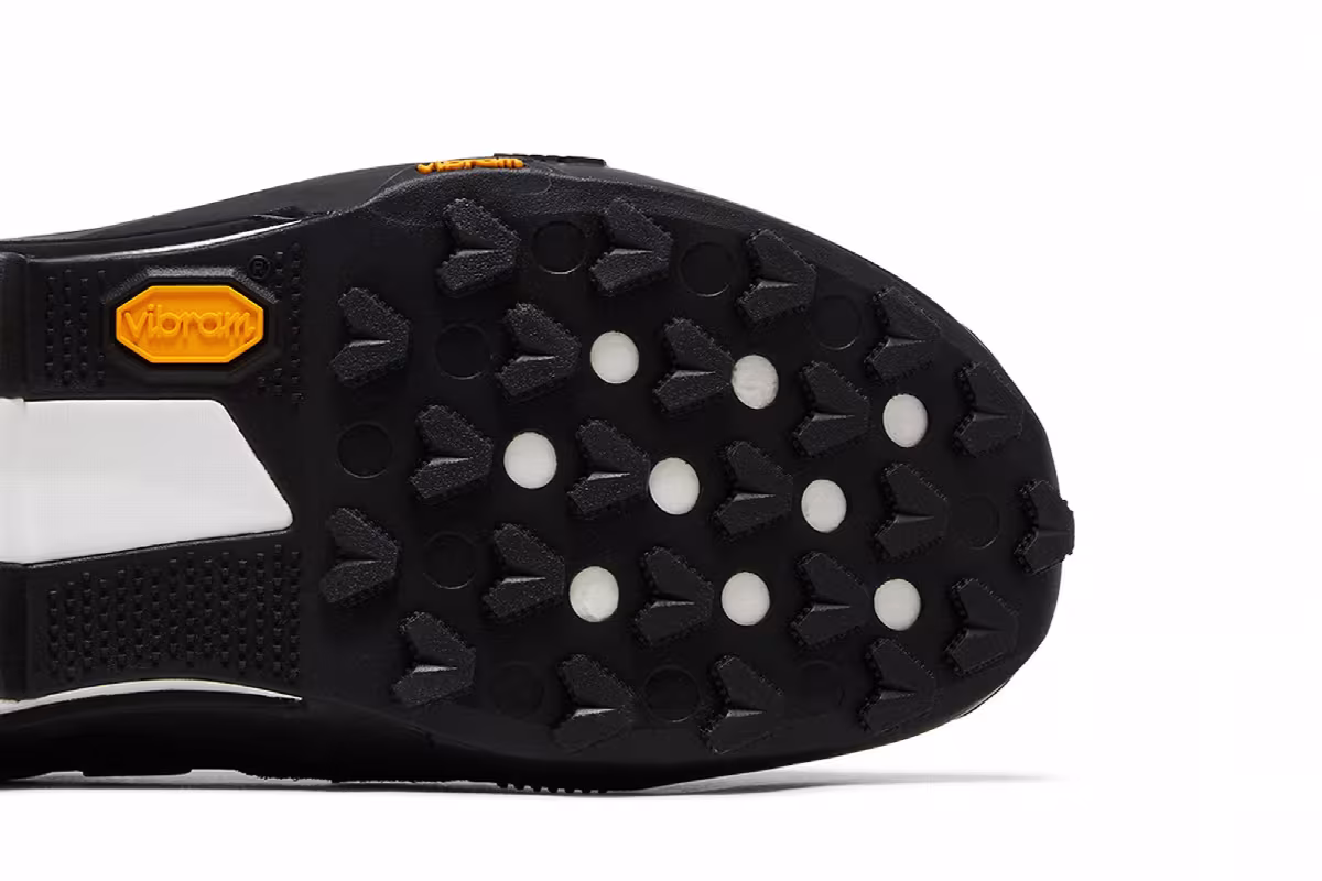 sacai x Nike Zegamadome Black, view 6