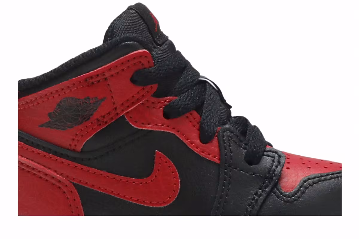 Air Jordan 1 Mid TD Banned, view 3