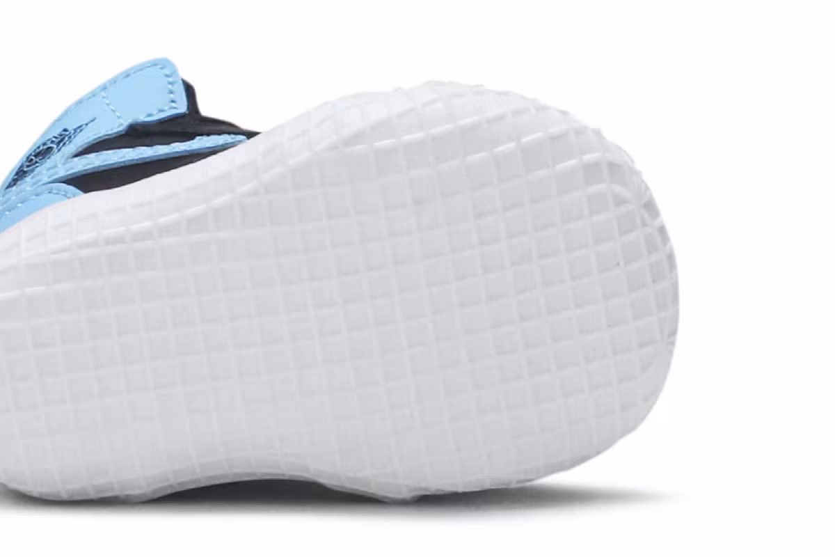 Air Jordan 1 Crib Bootie NC to Chi, view 6