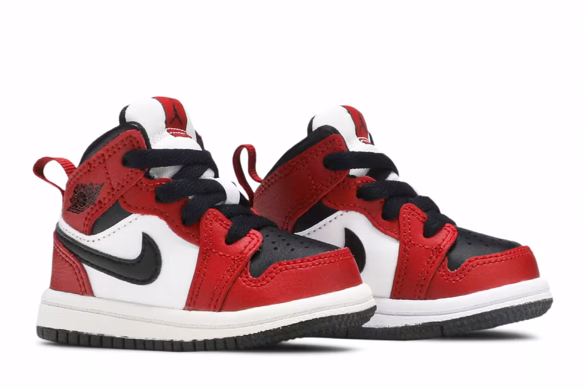 Air Jordan 1 Mid TD Chicago Black Toe, view 9