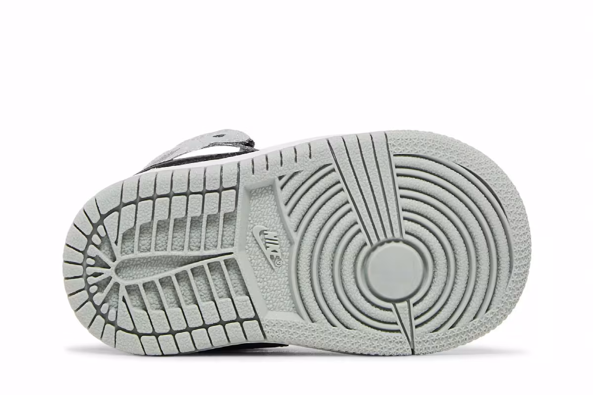 Air Jordan 1 Mid TD Light Smoke Grey, view 5