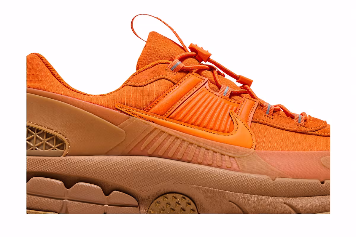 Nike Zoom Vomero Roam Safety Orange, view 3