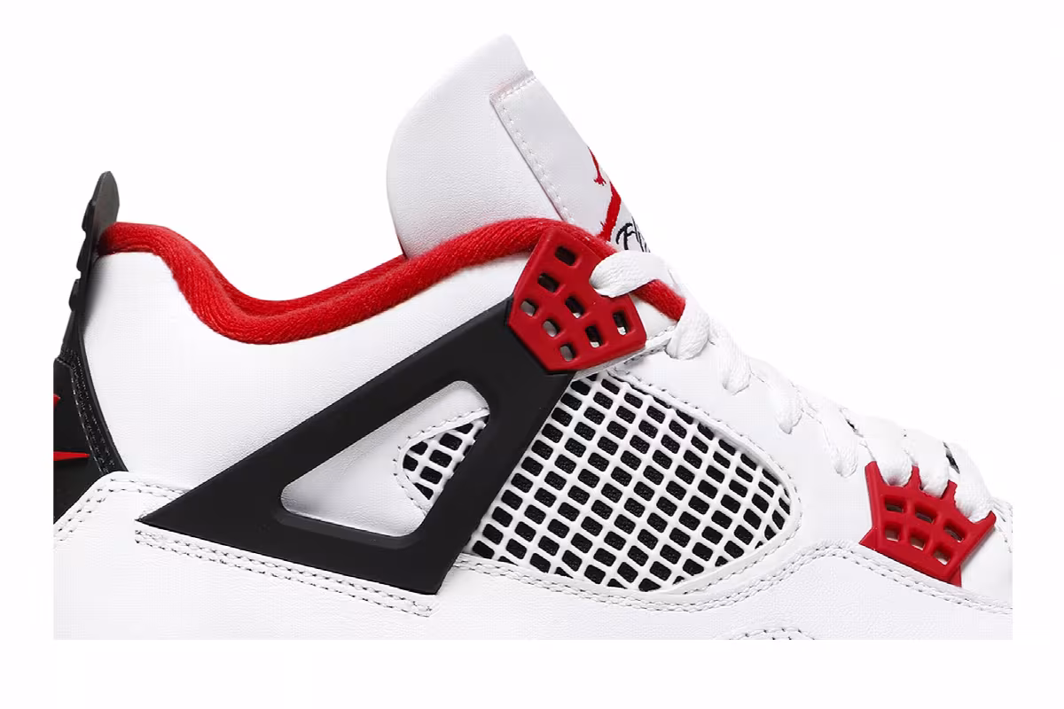 Air Jordan 4 OG Fire Red 2020, view 3