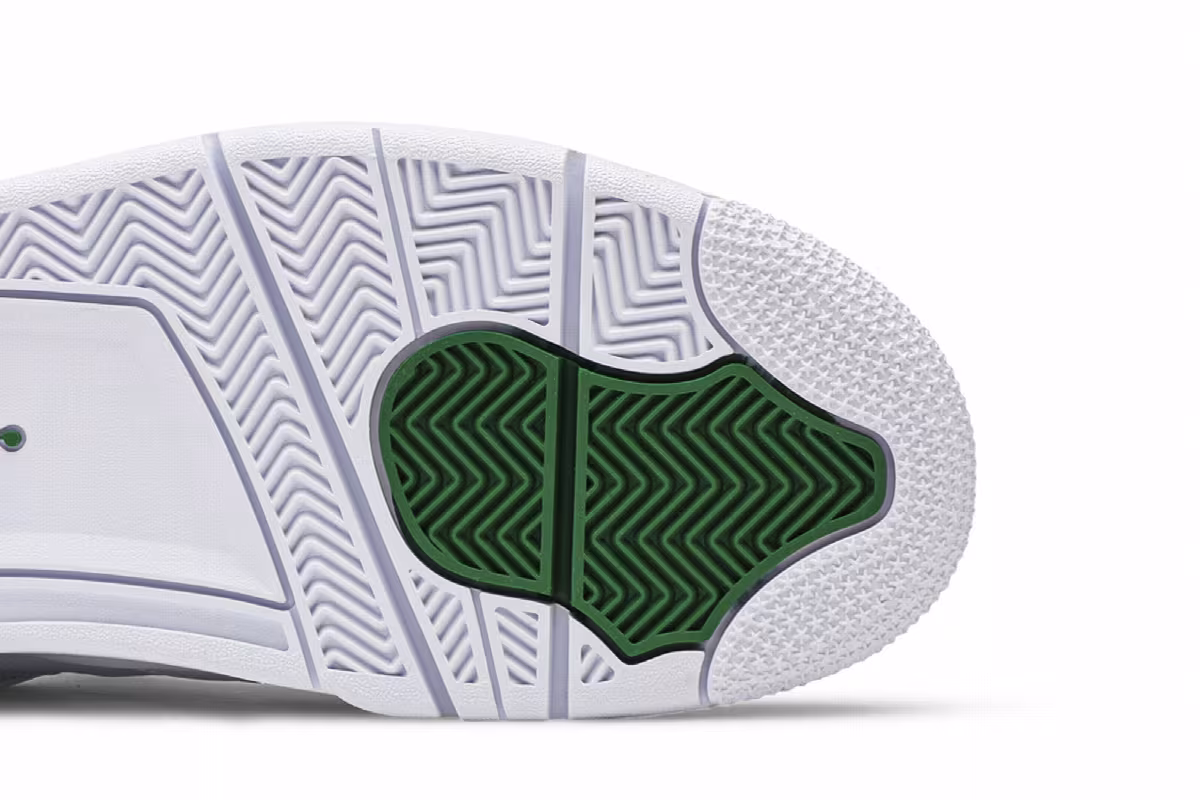 Air Jordan 4 Green Metallic, view 6